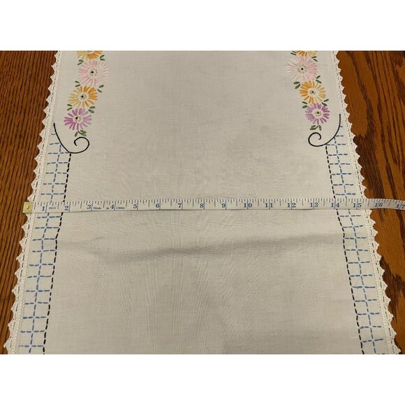 Vtg Embroidered Floral Table Runner With Pink Flower Lace Trim 40" X 15.5" - Picture 8 of 16